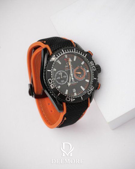 OMEGA MEN WATCH